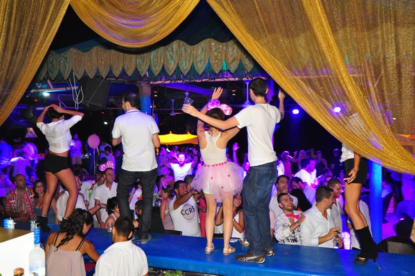 Saturday Night At Edde Sands